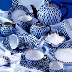 Lomonosov porcelain