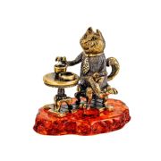 Cat on a coffe break