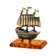 Ship Scarlet sails
