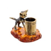 Cat with mug